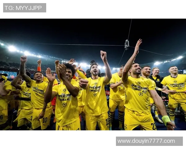 突发！多特蒙德宣布将离队，球迷不舍告别