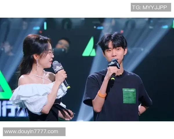 超级对决引爆全明星大战巅峰盛宴点燃全场观众热情期待 超级对决引爆全明星大战巅峰盛宴点燃全场观众热情期待